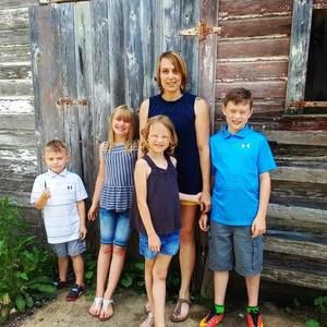 Meet your Posher, Anna